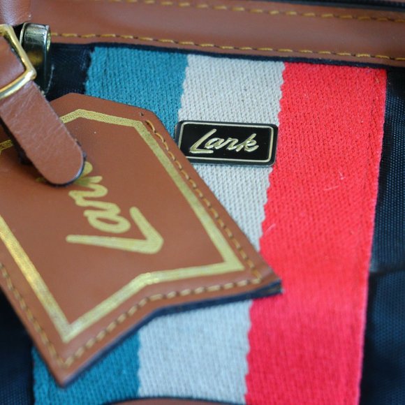 Lark Toiletry Train Case, Vintage, cosmetic bag, - Picture 6 of 10